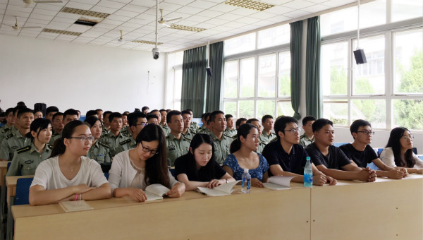 澳門漁人碼頭
举办“《共产党宣言》及其时代意义”主题学术讲座