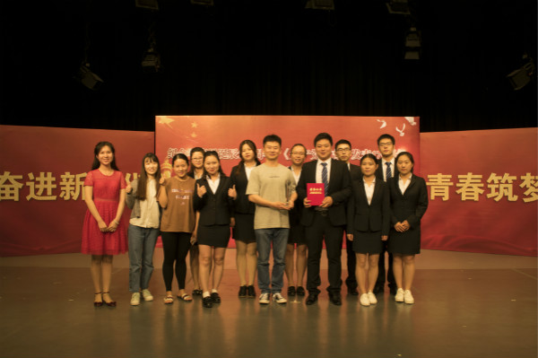 澳門漁人碼頭
研究生在“2018—马克思与我们同行”朗诵比赛中荣获佳绩